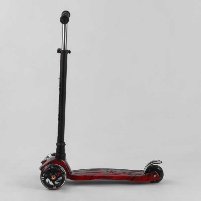 Самокат A 25775 /779-1533 MAXI "Best Scooter" (1) 4 кол. PU, СВЕТ, трубка руля алюминиевая, d передних колес = 12 см, d задних колес = 8 см, в коробке