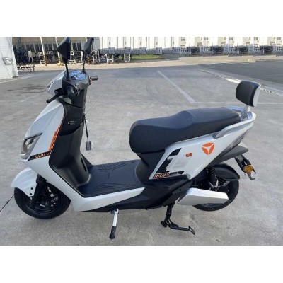 Електричний мопед YADEA T5L/0042 (1) двигун 1500W, акумулятор літій-залізо-фосфатний 72V/30Ah, в коробці